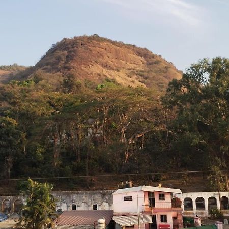 Blue Bell Homestay Lonavala Esterno foto
