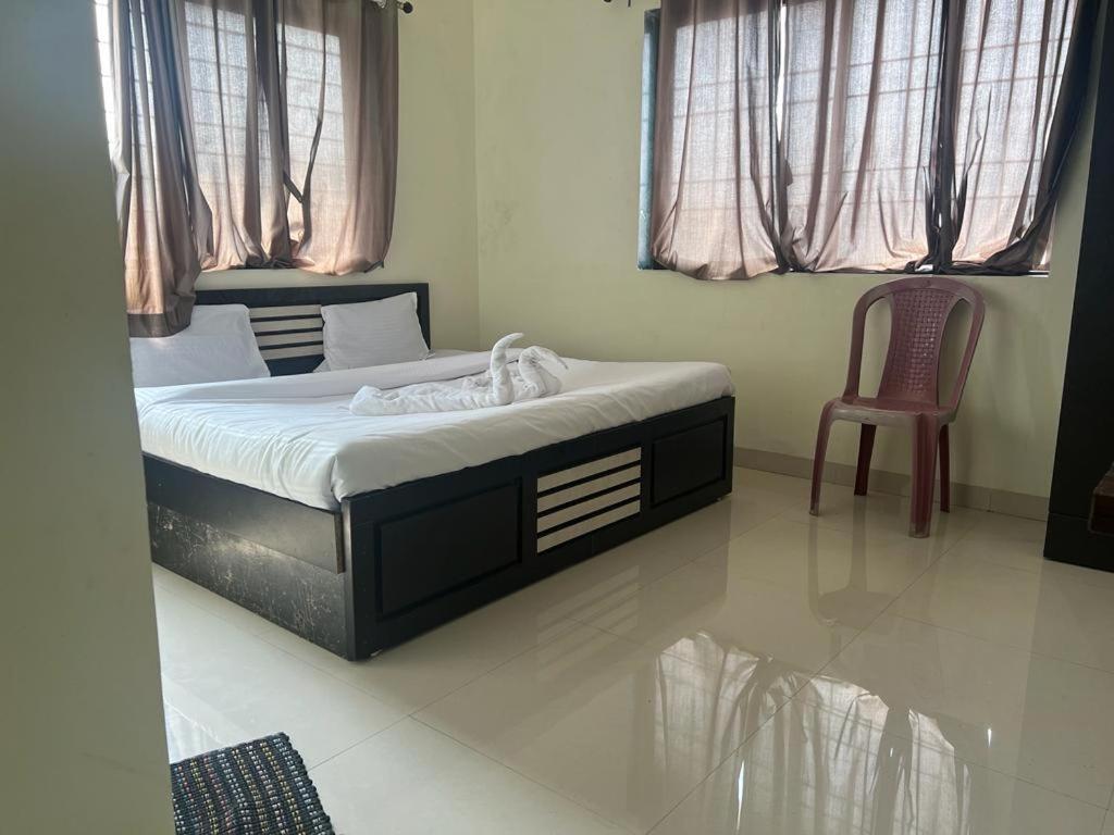 Blue Bell Homestay Lonavala Esterno foto