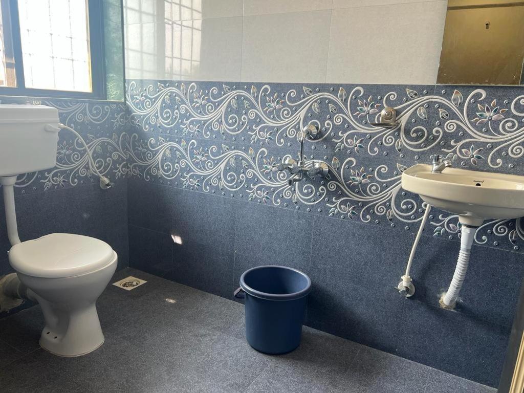 Blue Bell Homestay Lonavala Esterno foto