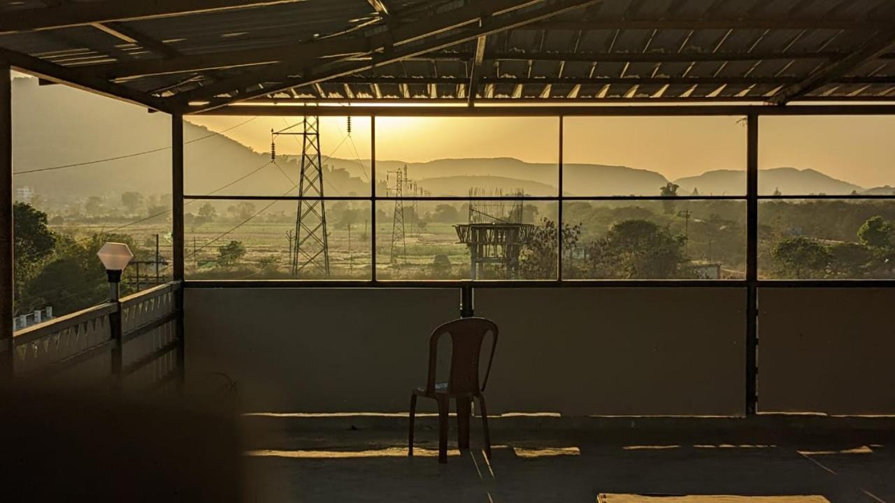 Blue Bell Homestay Lonavala Esterno foto