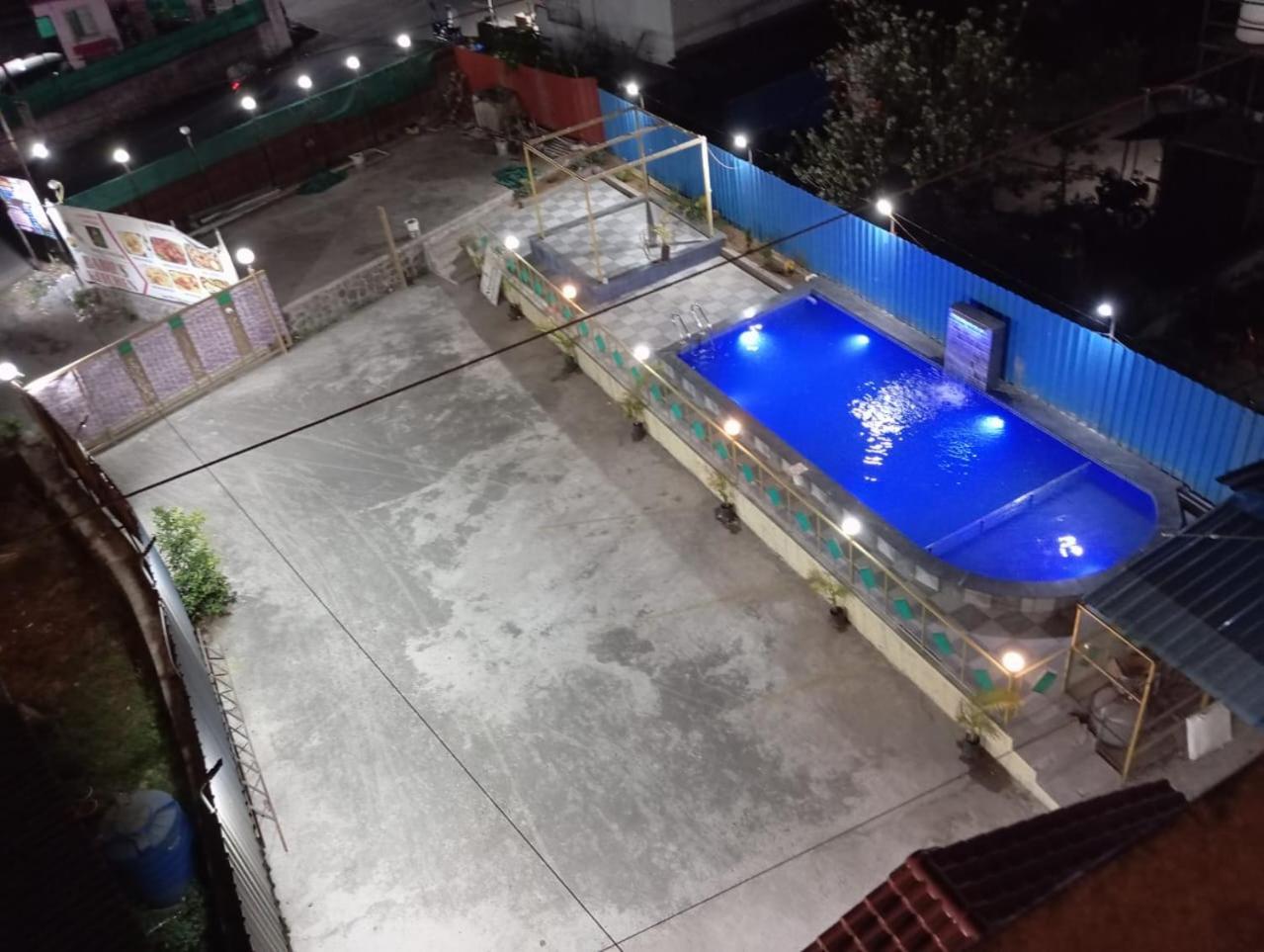 Blue Bell Homestay Lonavala Esterno foto
