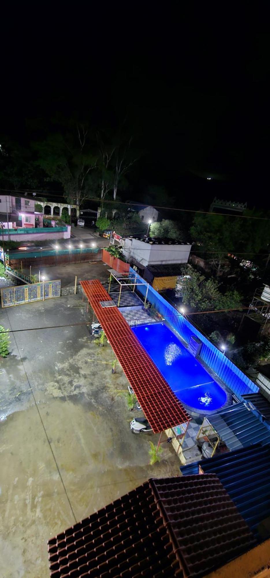 Blue Bell Homestay Lonavala Esterno foto