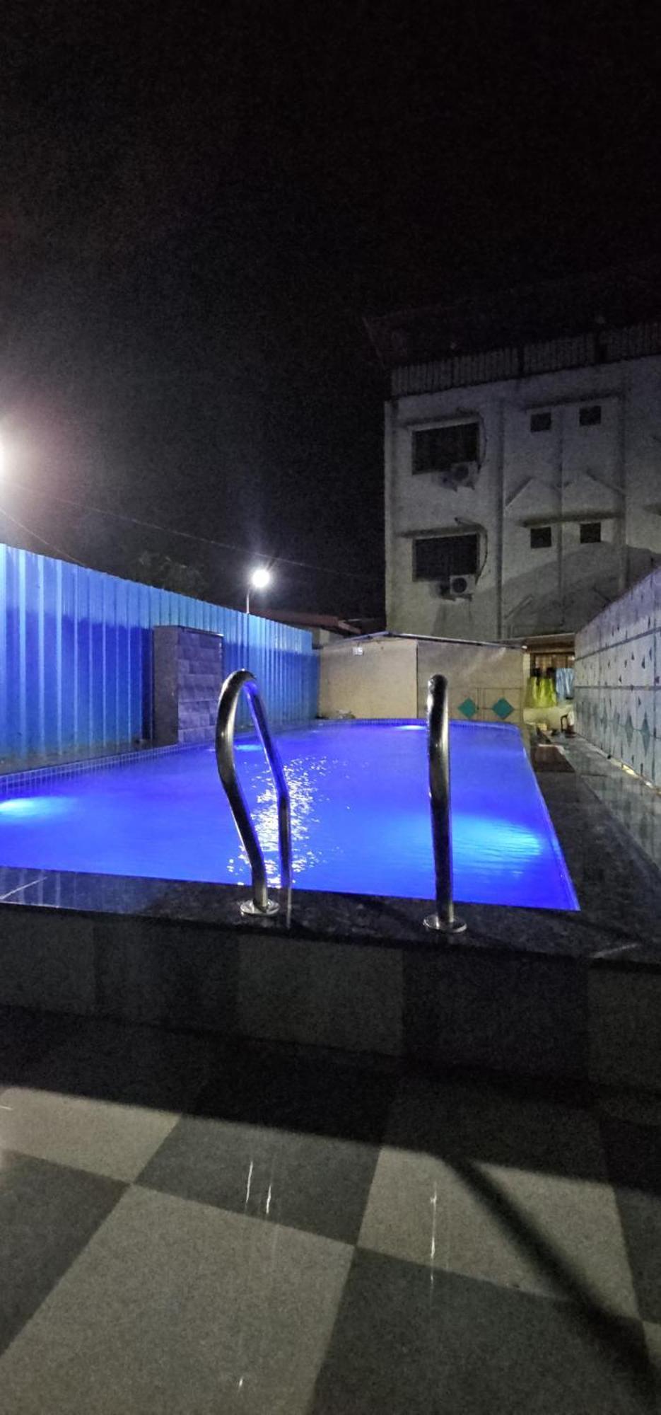 Blue Bell Homestay Lonavala Esterno foto
