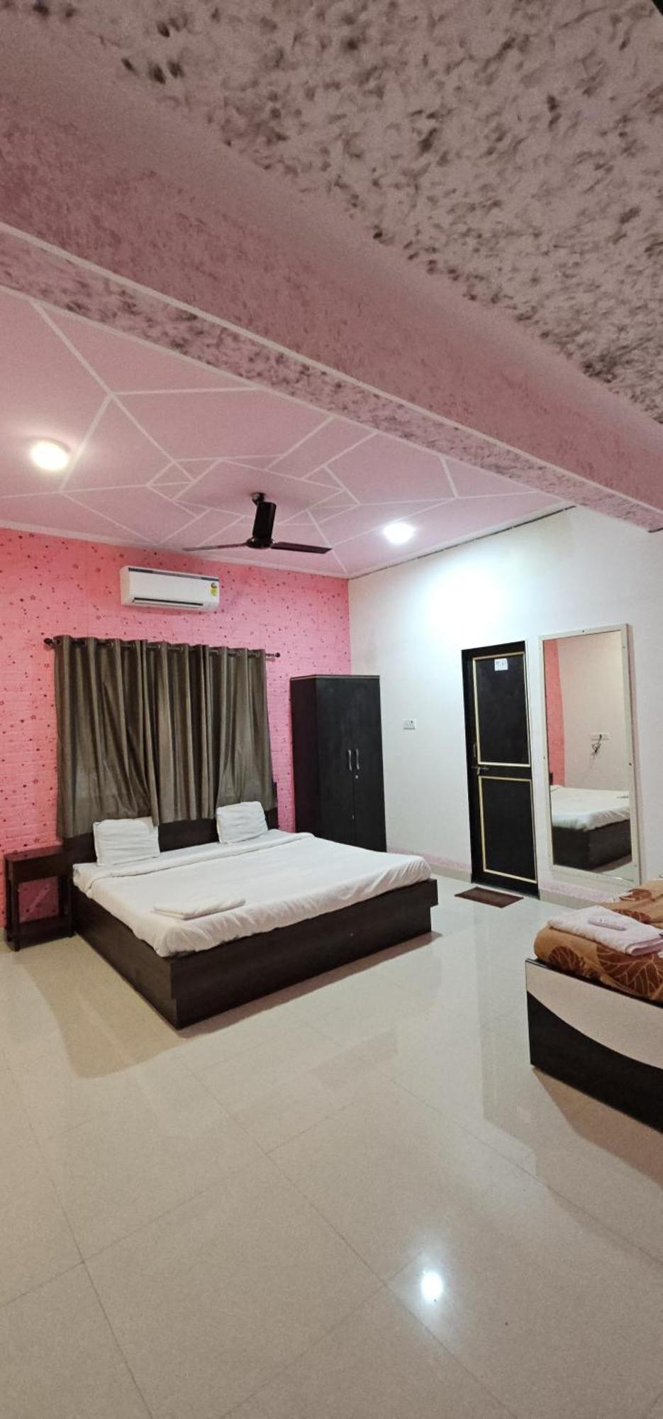 Blue Bell Homestay Lonavala Esterno foto